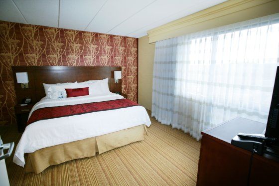 Holiday Inn Fitchburg-Waterpark ภายนอก รูปภาพ